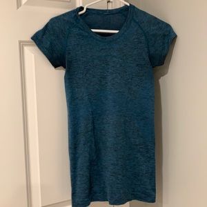 Lululemon athletic top great condition!